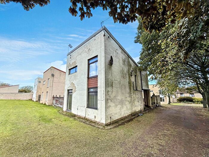 3 Bedroom Semi Detached House For Sale In Braithwaite Road, Peterlee, SR8