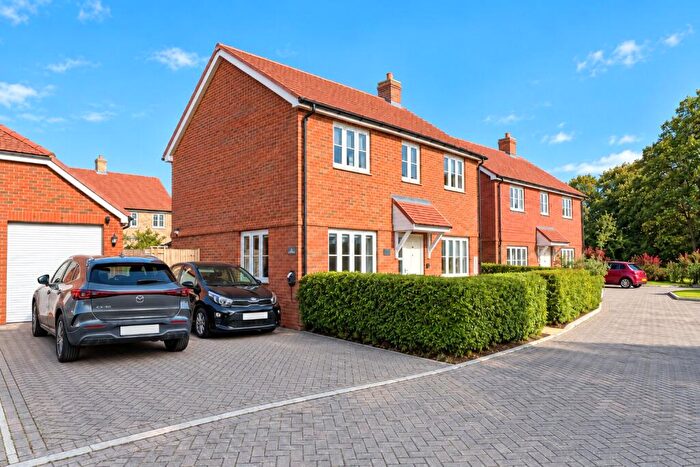 4 Bedroom Detached House For Sale In Lapwing View, Hailsham, East Sussex, BN27