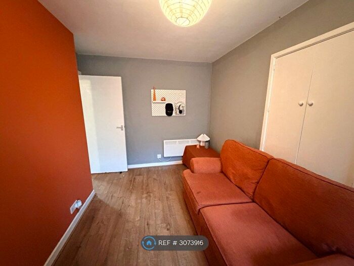 1 Bedroom Flat To Rent In Bury Road, Rawtenstall, Rossendale, BB4
