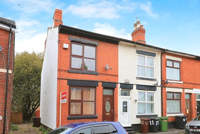 3 Bedroom End Of Terrace House For Sale In South Street, Oxley, Wolverhampton, WV10