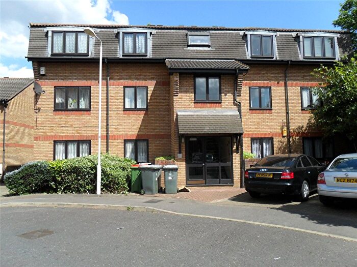 1 Bedroom Flat For Sale In Magpie Close, Forest Gate, London, E7