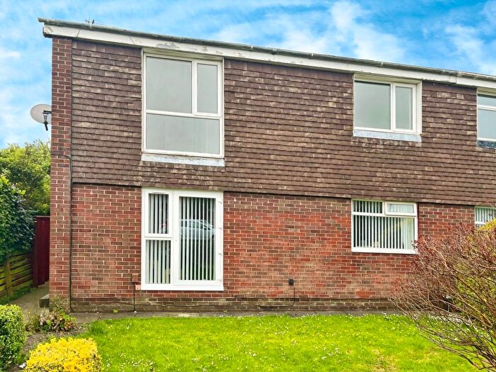 2 Bedroom Flat For Sale In Peebles Close, North Shields, NE29