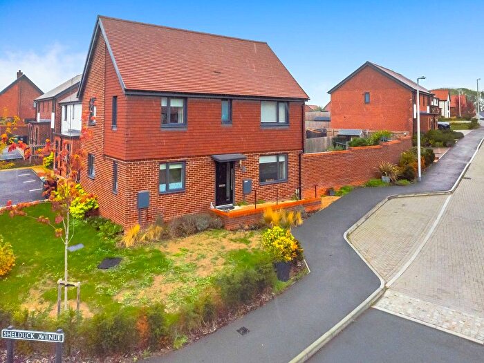 3 Bedroom Detached House For Sale In Shelduck Avenue, Uckfield, TN22
