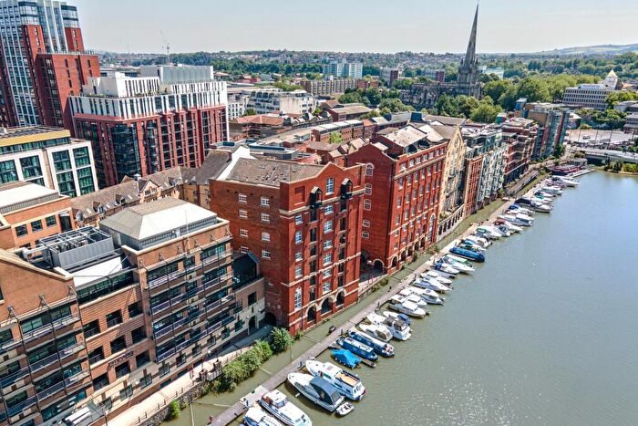 3 Bedroom Flat For Sale In Ferry Street, Redcliff, BS1