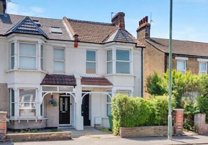 2 Bedroom Maisonette For Sale In A The Brent, Dartford, Kent, DA1