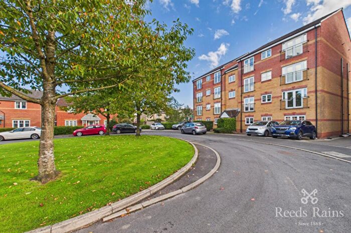 2 Bedroom Apartment For Sale In Everside Close, Worsley, Manchester, Greater Manchester, M28