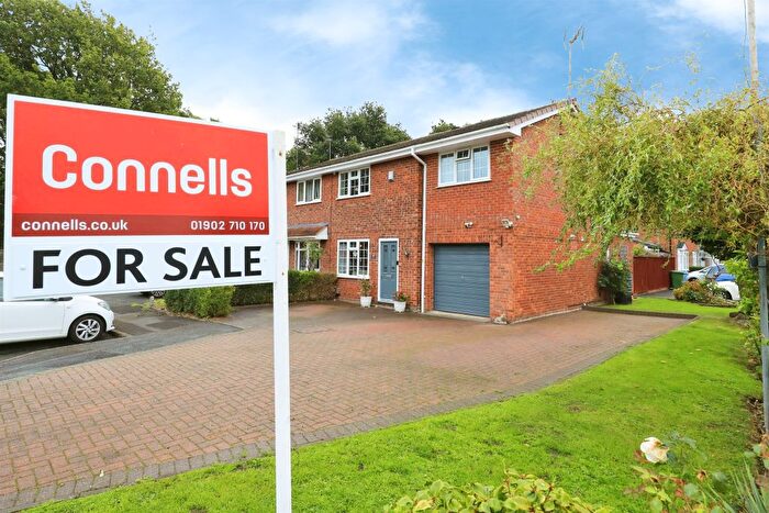 3 Bedroom Detached House For Sale In Mere Oak Road, Perton, Wolverhampton, WV6