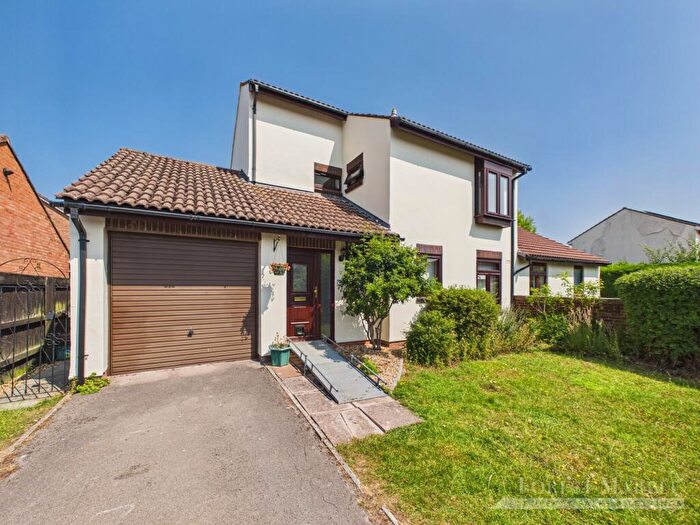 4 Bedroom Detached House For Sale In Alder Walk, Frome, BA11