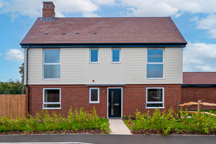 3 Bedroom Detached House For Sale In Barrington Road, Off Shaftesbury Avenue, Goring-by-Sea, West Sussex, BN12