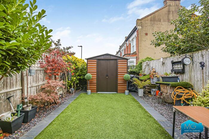 2 Bedroom Apartment To Rent In Ella Road, Crouch End, London, N8