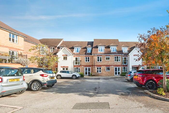 1 Bedroom Flat To Rent In Buckingham Road, Brackley, Northamptonshire, NN13