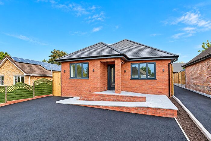3 Bedroom Detached Bungalow For Sale In Summerfield Road, Bolehall, B77