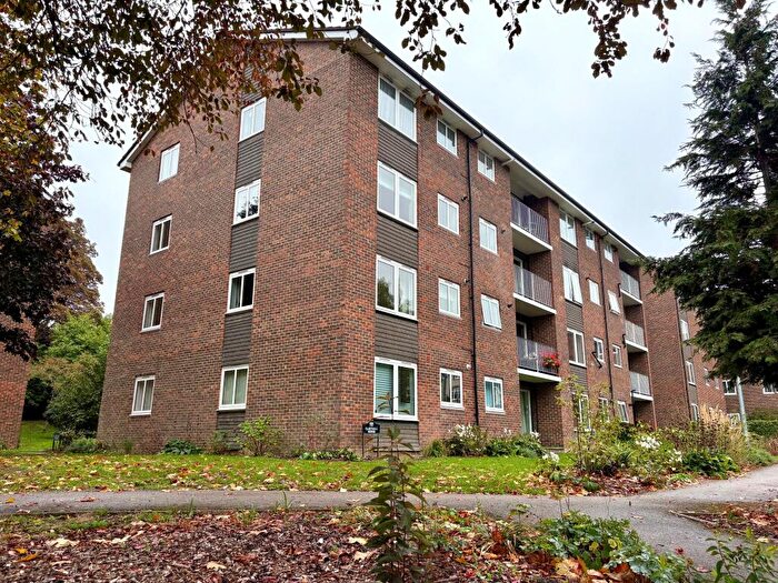2 Bedroom Flat To Rent In Clayhall House, Somers Close, Reigate, Surrey, RH2