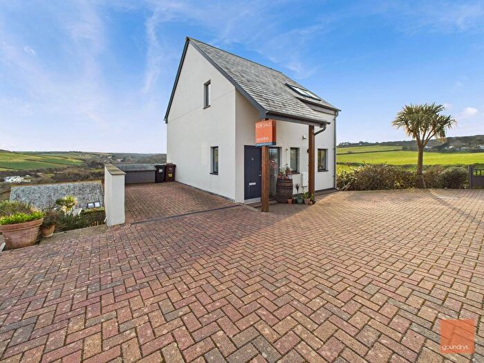 4 Bedroom Detached House For Sale In Bethan View, Perranporth, TR6