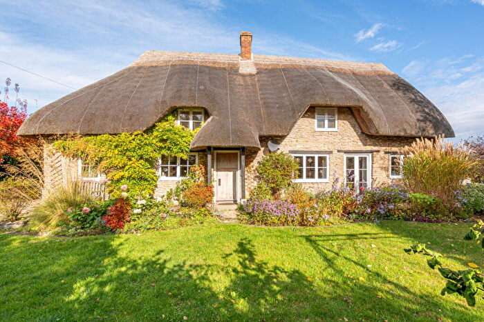 4 Bedroom Detached House For Sale In Sutton Benger, Chippenham, SN15