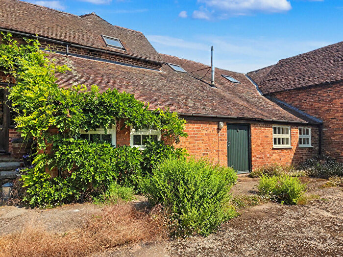 2 Bedroom Barn Conversion To Rent In Mamble, Kidderminster, DY14