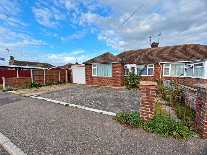 3 Bedroom Semi-Detached Bungalow For Sale In Dove Crescent, Harwich, CO12