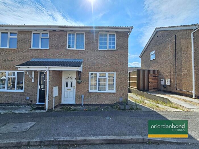 3 Bedroom Semi-Detached House To Rent In East Rising, East Hunsbury, Northampton, NN4