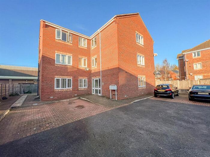 2 Bedroom Apartment To Rent In Fairway Drive, Carlton, Nottingham, NG4
