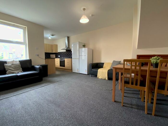 5 Bedroom End Of Terrace House To Rent In Wyeverne Road, Cathays, CF24