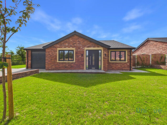 4 Bedroom Detached Bungalow For Sale In Blackpool Road, Newton, PR4
