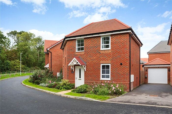 3 Bedroom Detached House For Sale In Tiger Lily Drive, Sturry, Canterbury, Kent, CT2