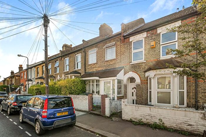 3 Bedroom Property For Sale In Claremont Road, London, E17
