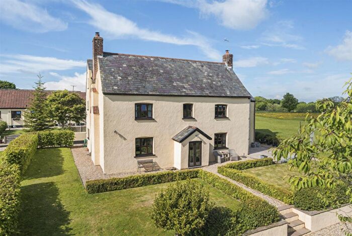5 Bedroom Detached House For Sale In Southbrook Lane, Exeter, EX5