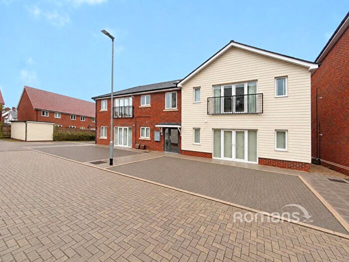 2 Bedroom Apartment For Sale In Woodland Glade, Mytchett, Camberley, GU16