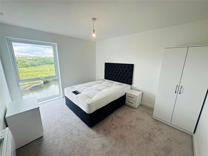 2 Bedroom Flat To Rent In Ordsall Lane, Salford, Greater Manchester, M5