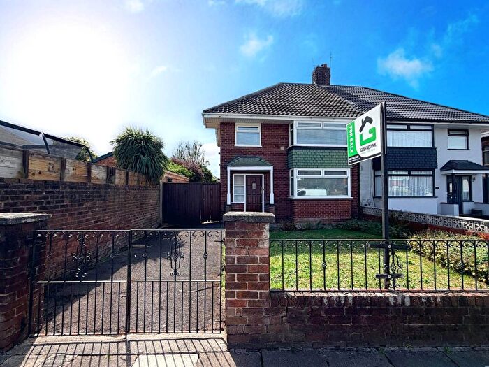 3 Bedroom Semi-Detached House For Sale In Leeside Close, Southdene, L32