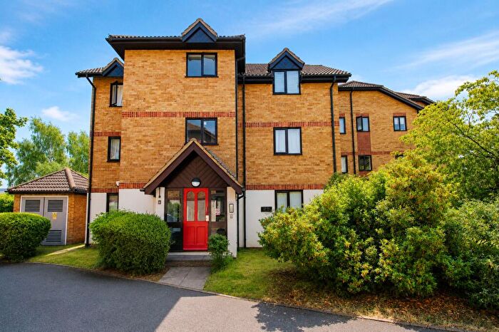 1 Bedroom House To Rent In Redwood Grove, MK42