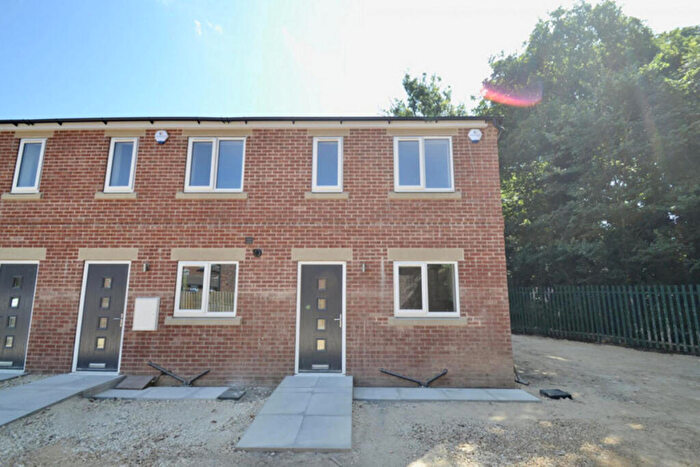 2 Bedroom End Of Terrace House For Sale In Burns Road, Doncaster, DN4