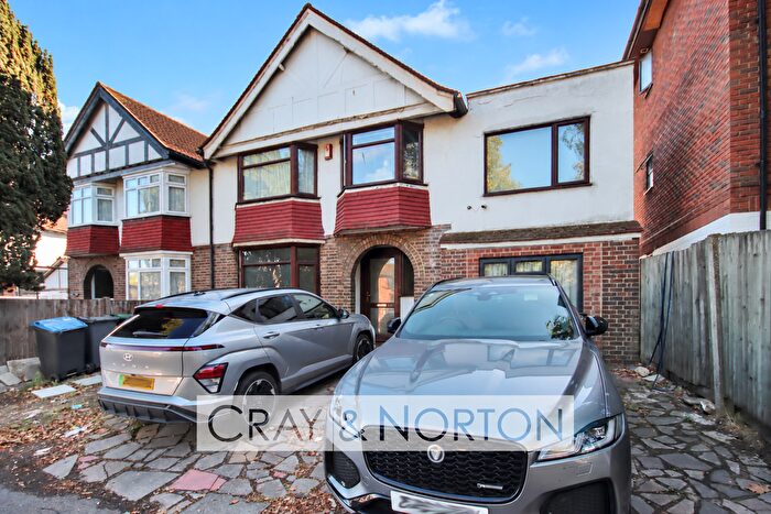 5 Bedroom Semi-Detached House For Sale In Stafford Road, Croydon, CR0