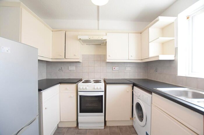 2 Bedroom Flat To Rent In Vignoles Road, Romford, RM7