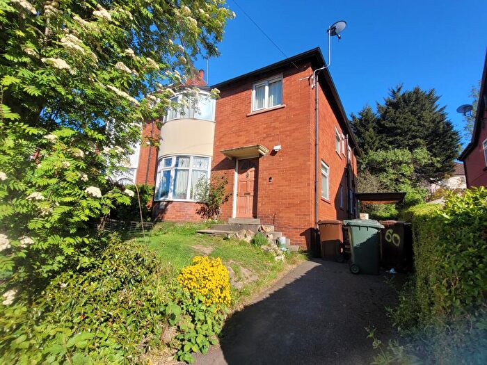 4 Bedroom Semi-Detached House For Sale In Copgrove Road, Leeds, LS8