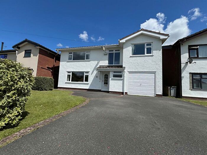 4 Bedroom Detached House For Sale In Foxcover Road, Heswall, CH60