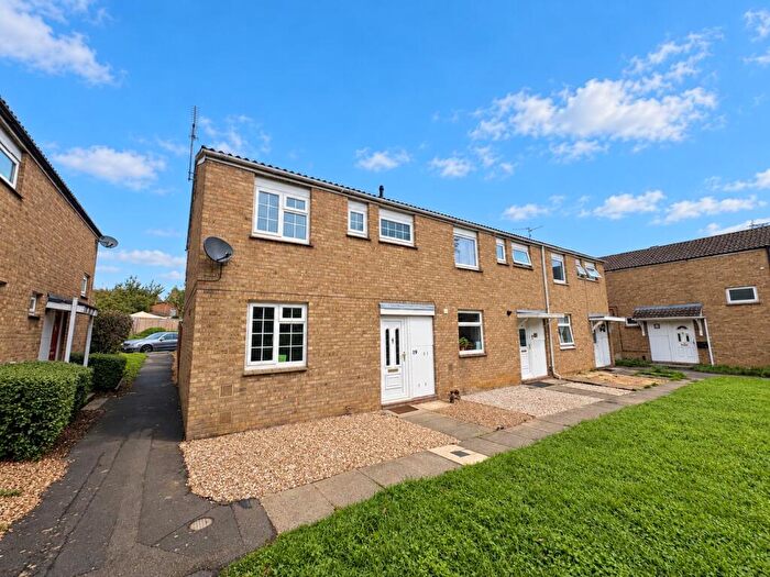 3 Bedroom End Of Terrace House To Rent In The Dell, Woodston, Peterborough, PE2