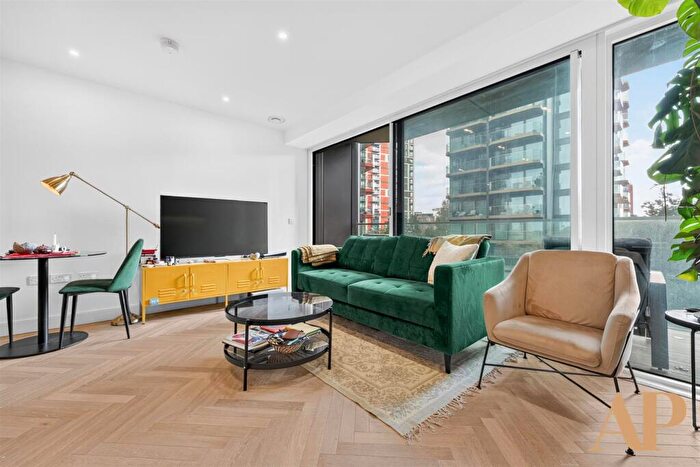 1 Bedroom Apartment To Rent In Woolwich London, Brigadier Walk, London, SE18