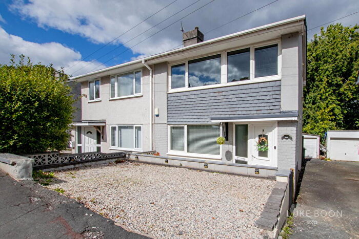 3 Bedroom Semi-Detached House For Sale In Dudley Road, Plympton, PL7