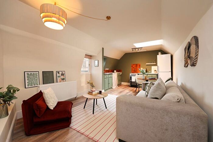 1 Bedroom Flat For Sale In Berkeley Crescent, Bristol, BS8