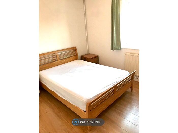 1 Bedroom Flat To Rent In Maritime Quarter, Swansea, SA1