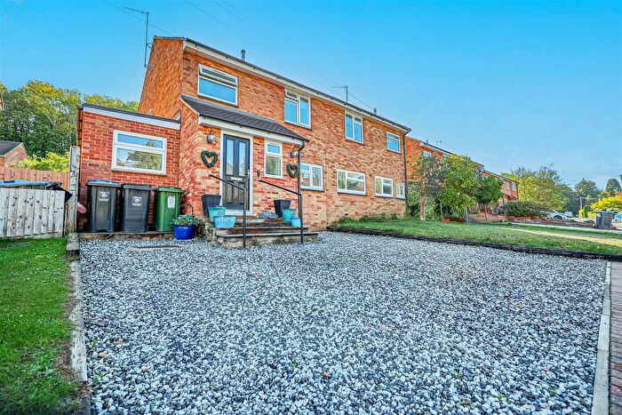 3 Bedroom Semi-Detached House For Sale In Rucklers Lane, Kings Langley, WD4