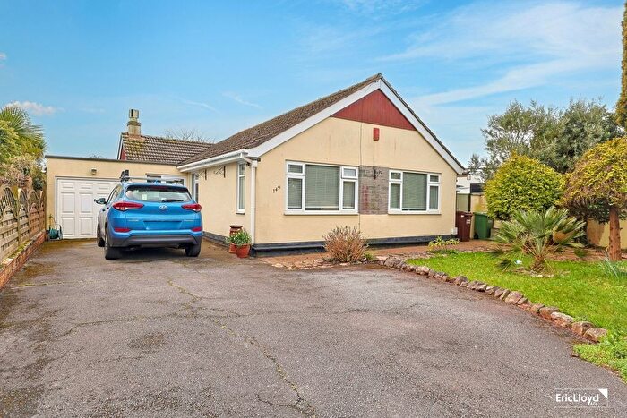 3 Bedroom Detached Bungalow For Sale In Goodrington Road, Paignton, TQ4