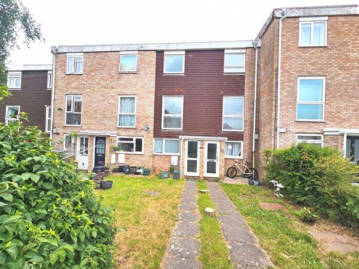 2 Bedroom Maisonette To Rent In Chiltern Close, Warmley, Bristol, BS30