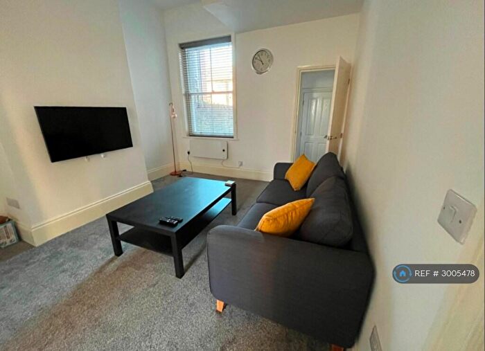 1 Bedroom Flat To Rent In School Street, Barrow-In-Furness, LA14