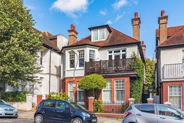 4 Bedroom Maisonette For Sale In York Avenue, Hove, BN3