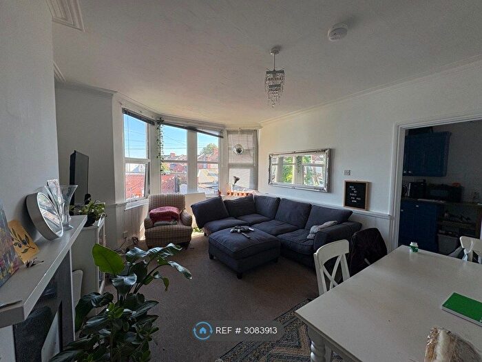 3 Bedroom Maisonette To Rent In Greville Road, Bristol, BS3