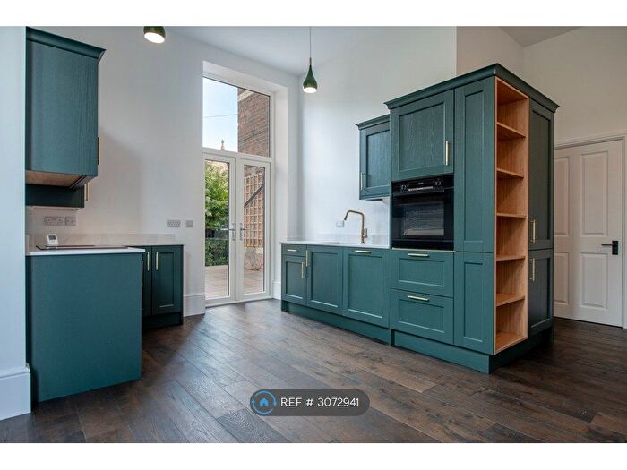 2 Bedroom Flat To Rent In Heworth House, York, YO31