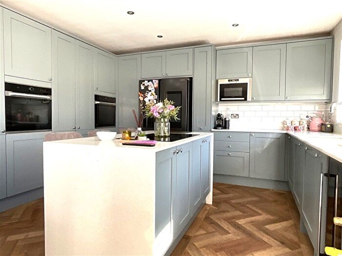 4 Bedroom Detached Bungalow For Sale In Symonds Close, West Kingsdown, Sevenoaks, Kent, TN15